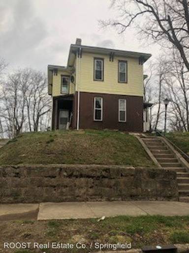 Main picture of 147 1/2 S Shaffer St