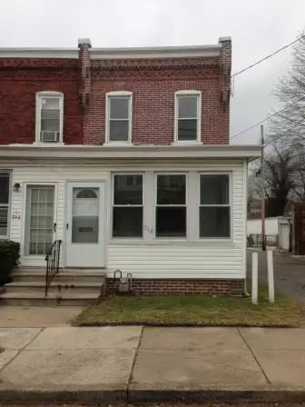 Main picture of 744 Jeffrey St