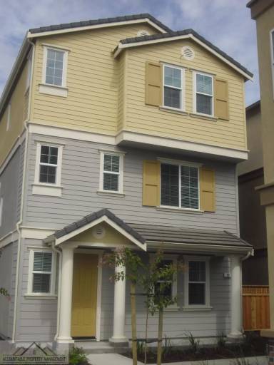 Main picture of 52 Regency Pl