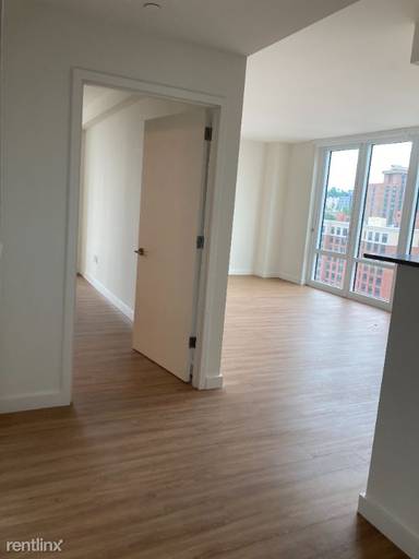 Main picture of 18 Warburton Ave