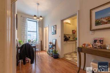 Main picture of 718 2nd Ave