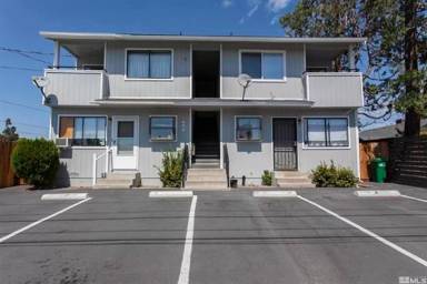 Main picture of 530 Moran St