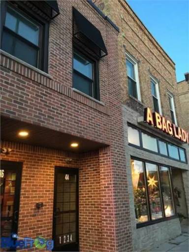 Main picture of 414 Dousman St.