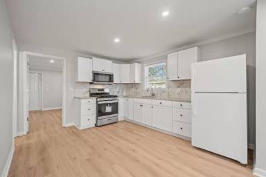 Main picture of 166 Long Beach Dr