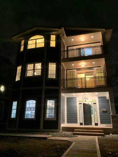 Main picture of 339 W 32nd St