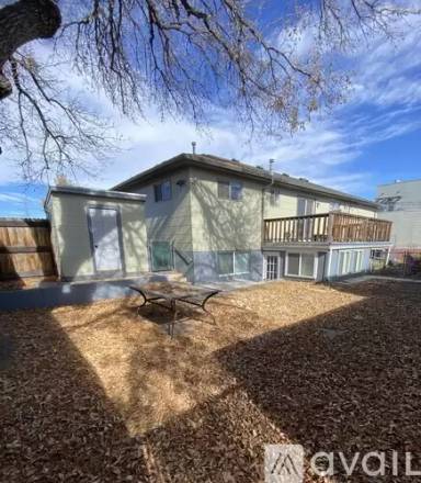 Main picture of 2024 W Hamilton Pl