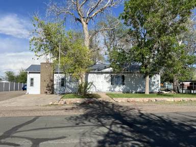 Main picture of 1864 Longbranch St