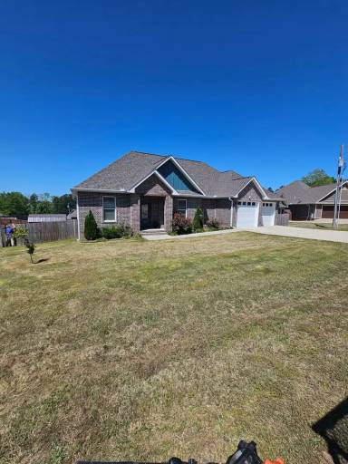 Main picture of 41 Ava Ln