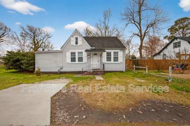 Main picture of 108 Wright Ave