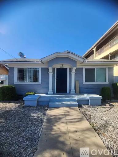Main picture of 2323 E 10th St