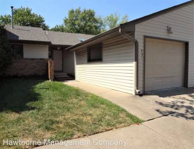 Main picture of 451 Foxfire Dr