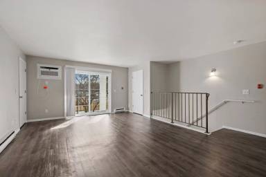 Main picture of 10-41 Fountain Cir