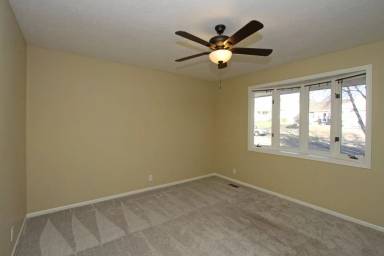 Main picture of 2401 Minuteman Dr