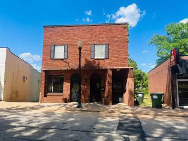 Main picture of 406 E Main St
