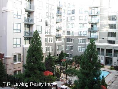 Main picture of Gateway Plaza