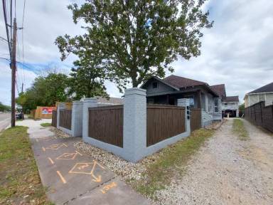 Main picture of 618 E 20th St