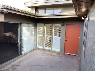 Main picture of 1777 Grevelia St