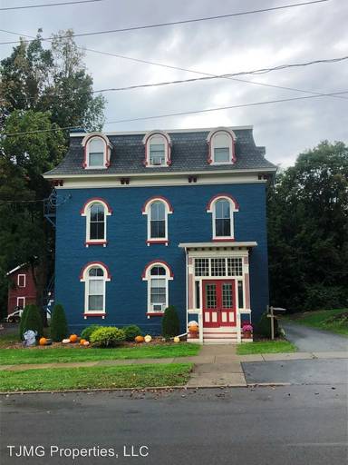 Main picture of 65 Oswego St