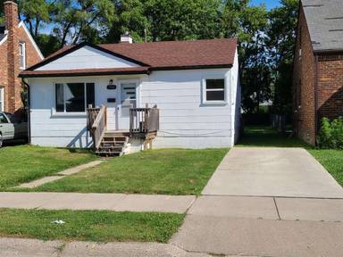 Main picture of 7035 Yacht Ave