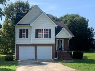 Main picture of 216 Sammy Cir