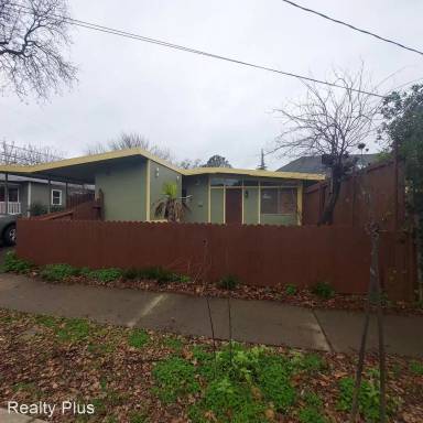 Main picture of 3000 25th St