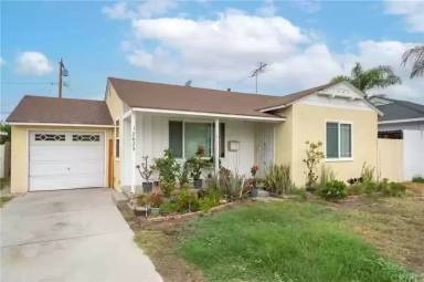 Main picture of 13633 Carpintero Ave