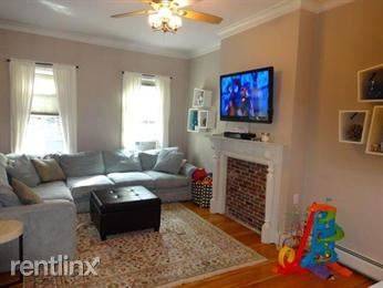 Main picture of 58 Elm St