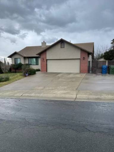 Main picture of 2725 Crystal Tree Dr