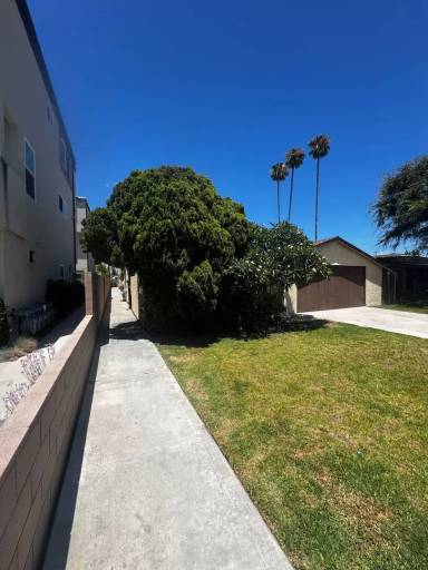 Main picture of 4081 Farquhar Ave