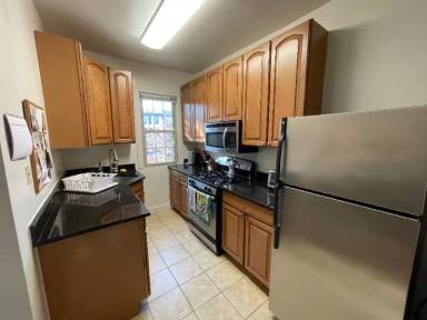 Main picture of 1111 Lamont St NW