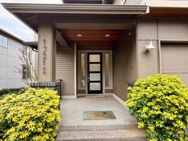 Main picture of 13212 42nd Ave NE