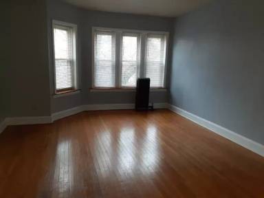 Main picture of 7933 S Woodlawn Ave