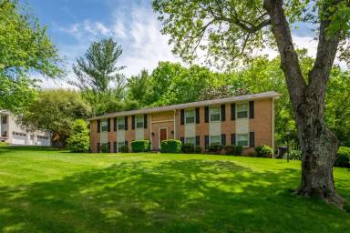 Main picture of 214 London Ln