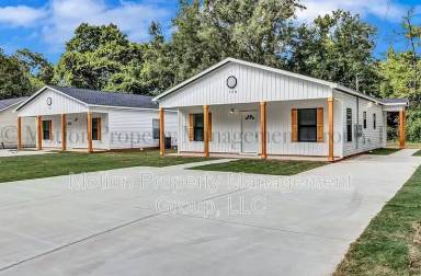 Main picture of 702 Carmen Ave