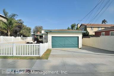 Main picture of 906 Harkness Ln