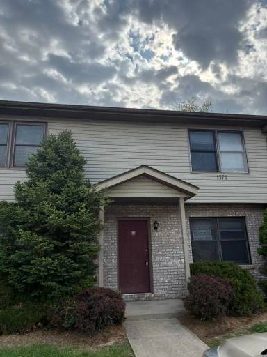 Main picture of 1375 W Allen St