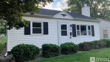 Main picture of 907 E Emerson St