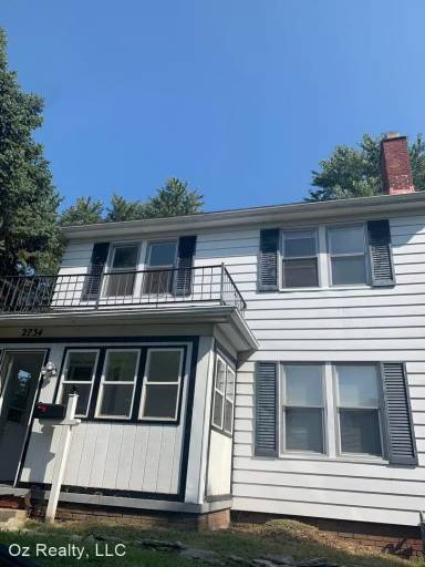 Main picture of 2734 Winsted Dr
