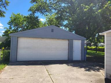 Main picture of 23378 Cunningham Ave