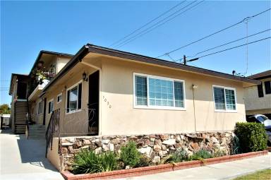 Main picture of 1020 W 27th St