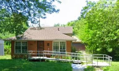 Main picture of 13120 S Rhodes Ave