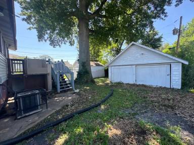 Main picture of 1010 Lakeview Ave