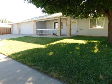 Main picture of 579 Darby Dr