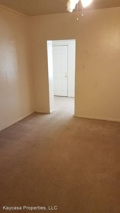 Main picture of 127 E Fleming Ave