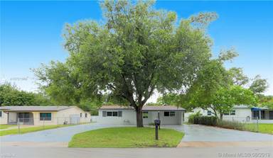 Main picture of 4651 SW 25th Ter
