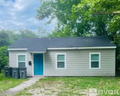 Main picture of 5044 Enterprise St