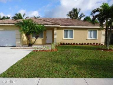 Main picture of 12743 SW 209th Ln