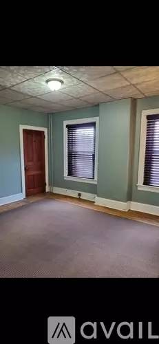 Main picture of 1038 Laurel Blvd