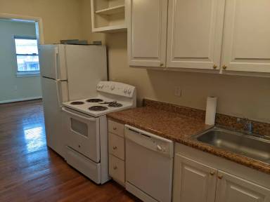 Main picture of 1421 W Clay St