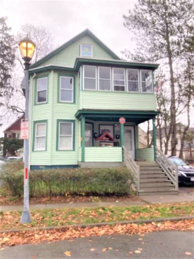 Main picture of 11 Manitou Ave
